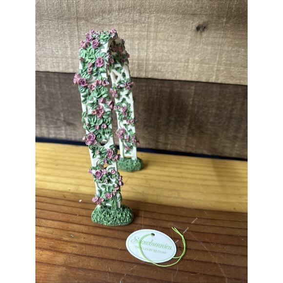 Vintage 1999 Dept 56 Snowbunnies Spring Trellis In Bloom In Box - Picture 3 of 5